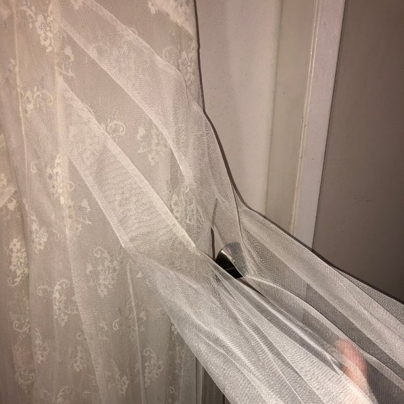 BCBG slightly off white prom/wedding dress - Picture 4 of 14